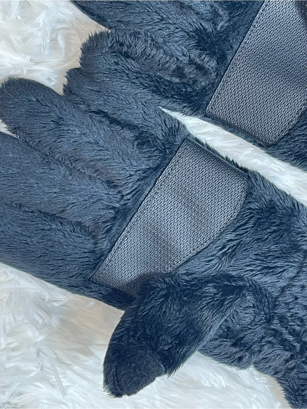 Weatherproof Women’s Black Faux Fur Gloves Size L excellent condition